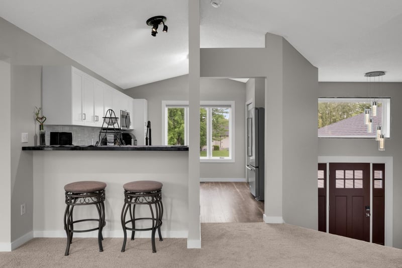 17550 Foxboro Ln, Lakeville, MN 55024