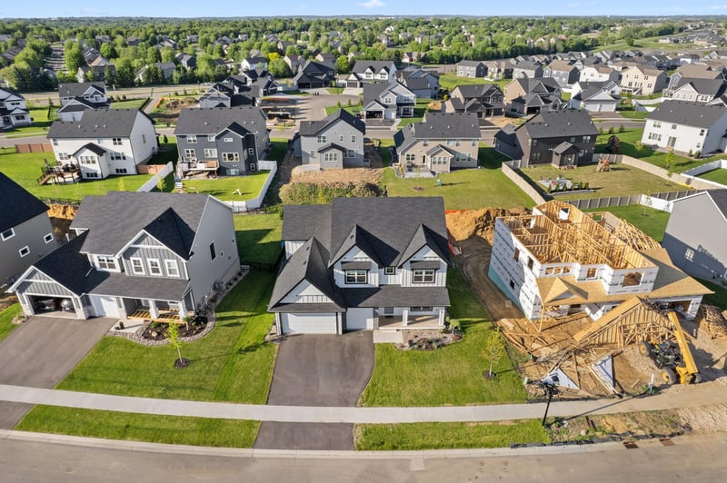 17940 Headwaters Dr, Lakeville, MN 55044