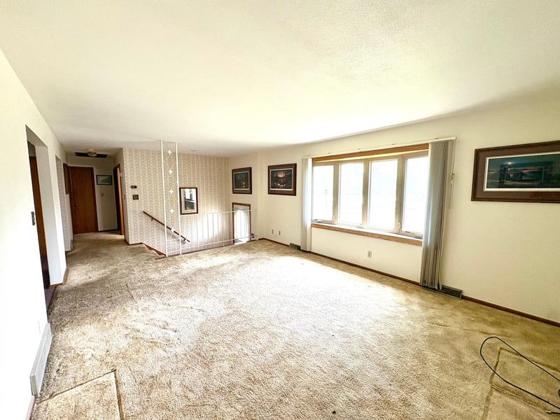 404 E 3rd St, Madison, MN 56256