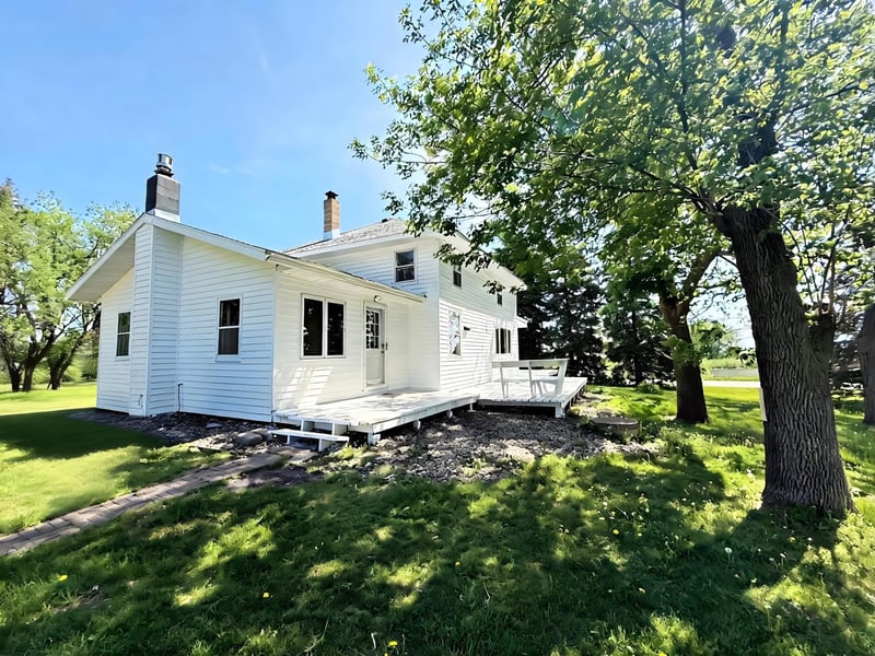 7908 105th St SW, Raymond, MN 56282