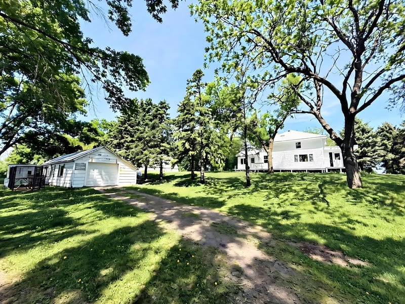7908 105th St SW, Raymond, MN 56282