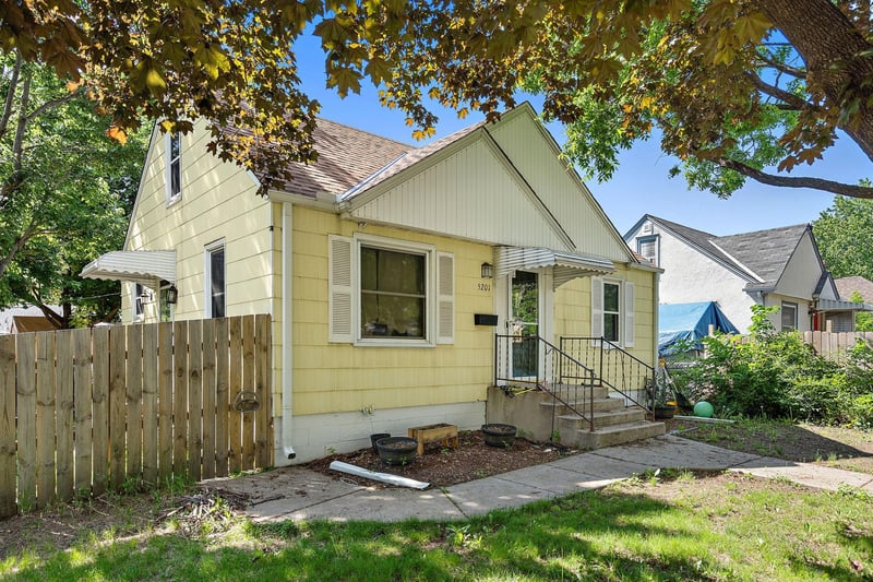 5201 Camden Ave N, Minneapolis, MN 55430