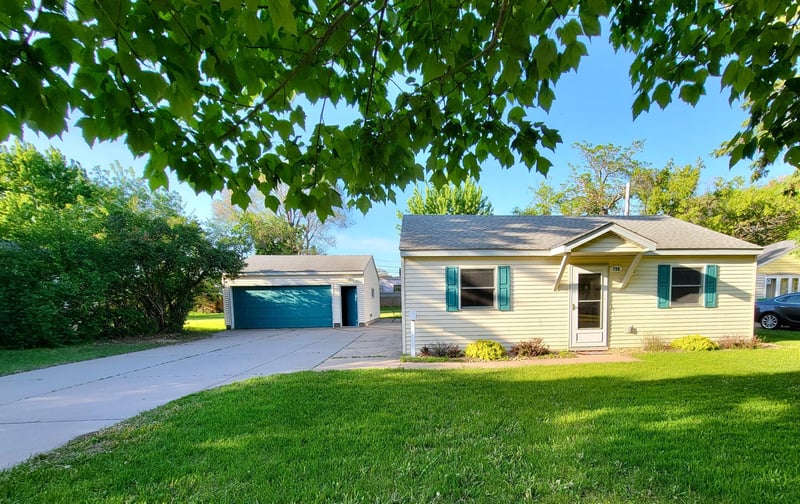 715 Elm St, Anoka, MN 55303
