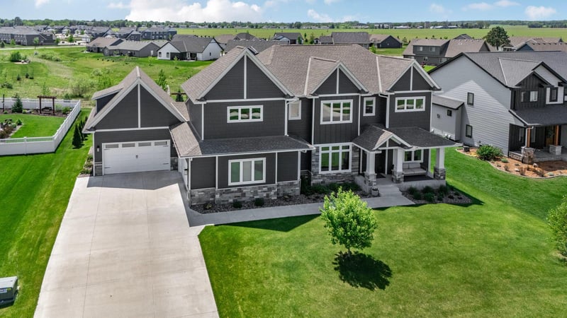 2027 Sandstone Loop N, Sartell, MN 56377
