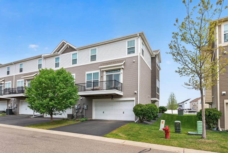 11515 82nd Ave N, Maple Grove, MN 55369