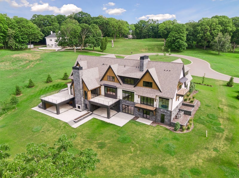 1105 Tanager Hill, Wayzata, MN 55391