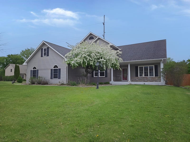 5928 Pintail Ln, White Bear Lake, MN 55110
