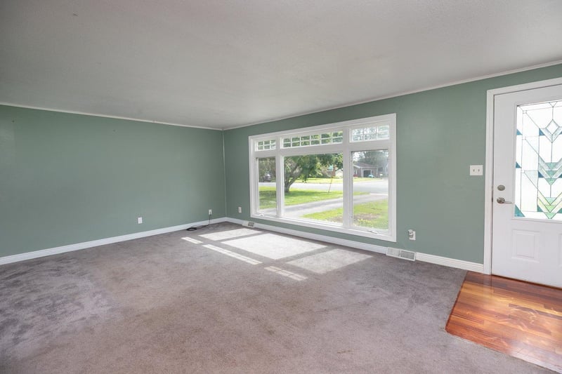 409 3rd St NE, Grand Meadow, MN 55936
