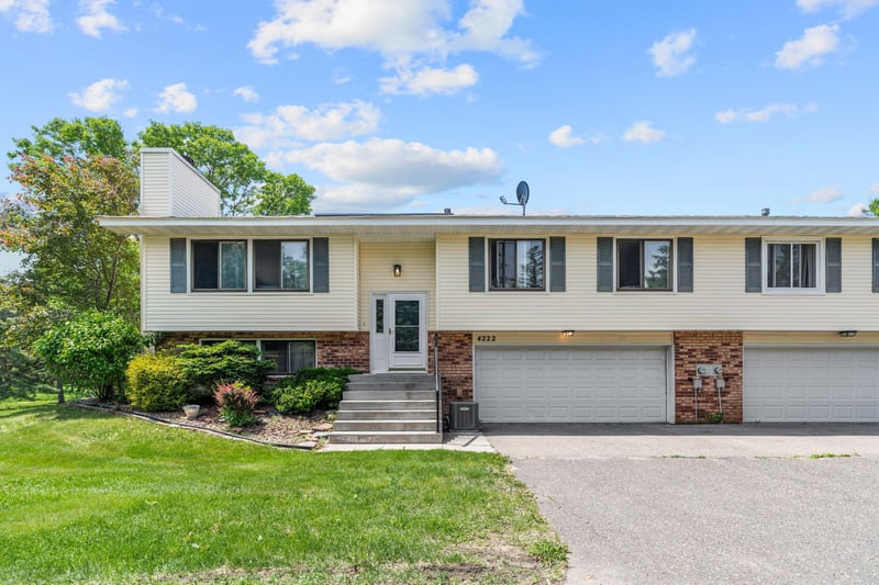 4222 Bridgewood Ter, Vadnais Heights, MN 55127