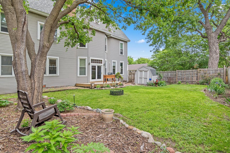 228 Victoria St N, Saint Paul, MN 55104