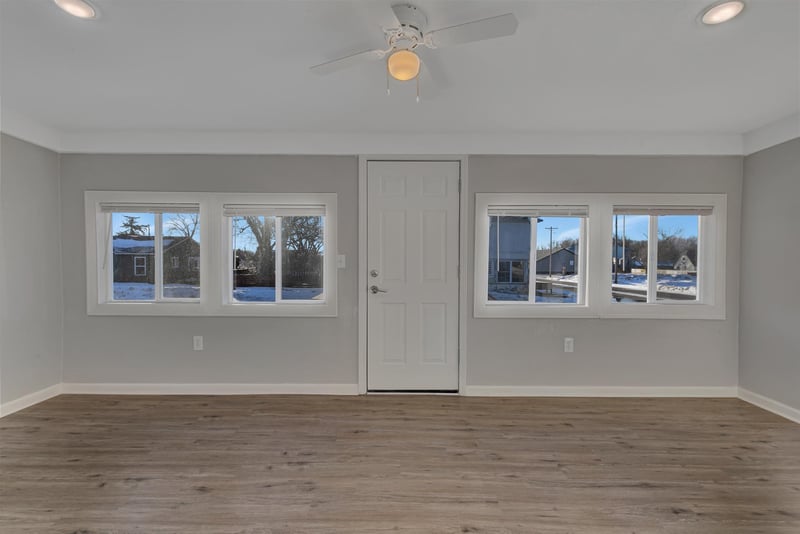 41 1st St N, Flensburg, MN 56328