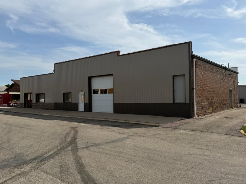 101 S Mckenzie St, Luverne, MN 56156
