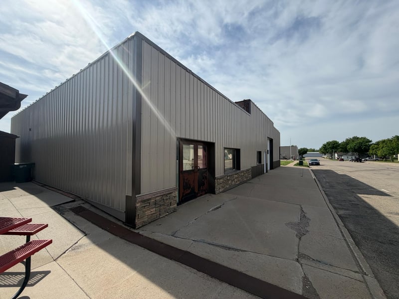 101 S Mckenzie St, Luverne, MN 56156