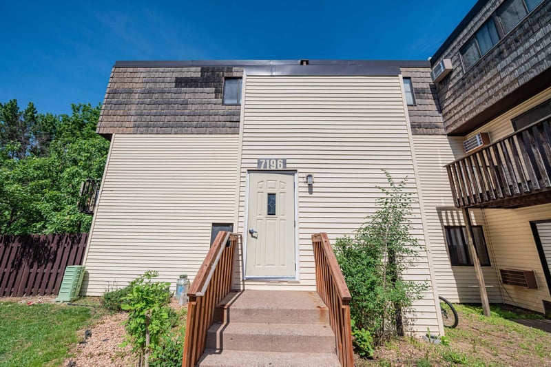 7196 72nd Ln N #227, Brooklyn Park, MN 55428