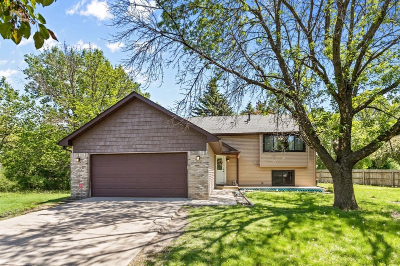 1192 97th Ln NE, Blaine, MN 55434