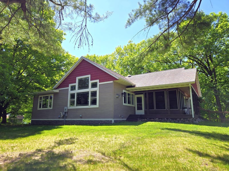 1325 Island Ave, Cumberland, WI 54829