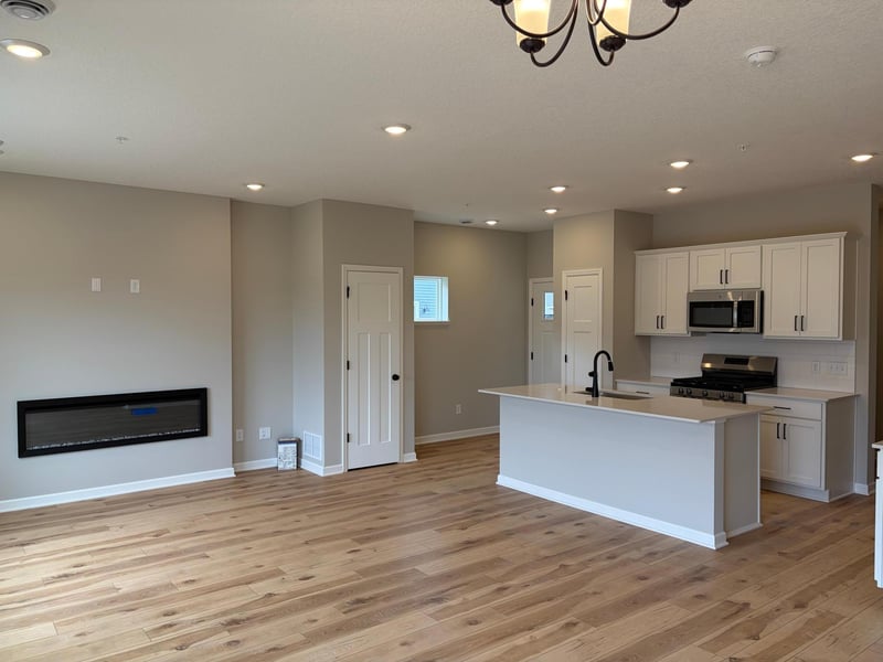 23139 Willow Dr, Rogers, MN 55374