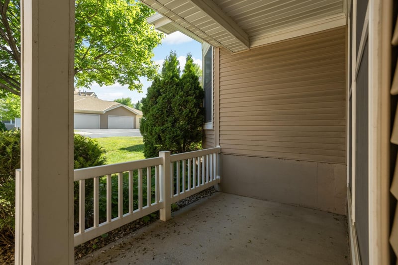 909 Bahls Dr, Hastings, MN 55033