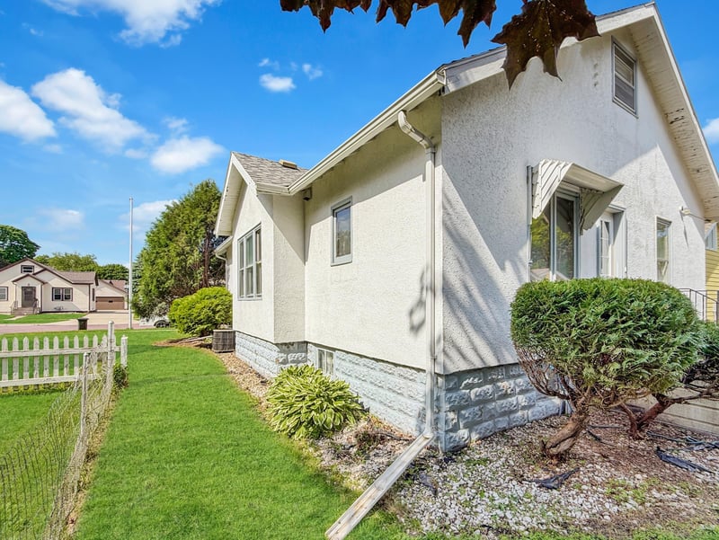 720 E 3rd St, Fairmont, MN 56031