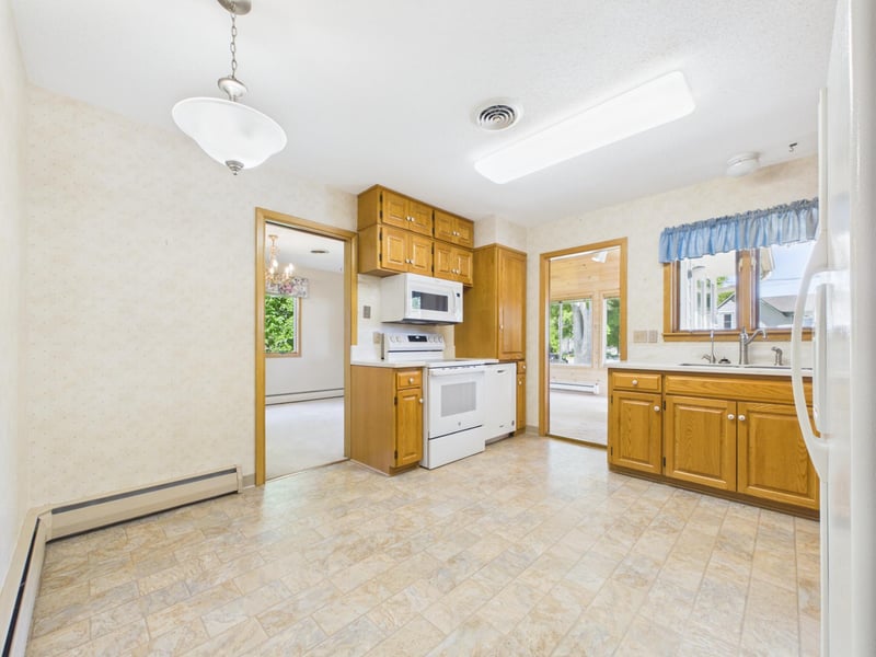26 3rd Ave SW, Glenwood, MN 56334