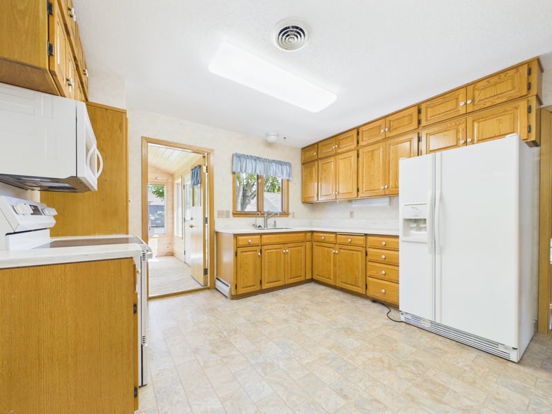 26 3rd Ave SW, Glenwood, MN 56334