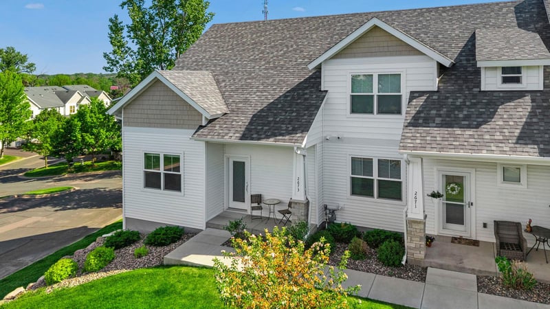 2673 New Century Pl E, Maplewood, MN 55119