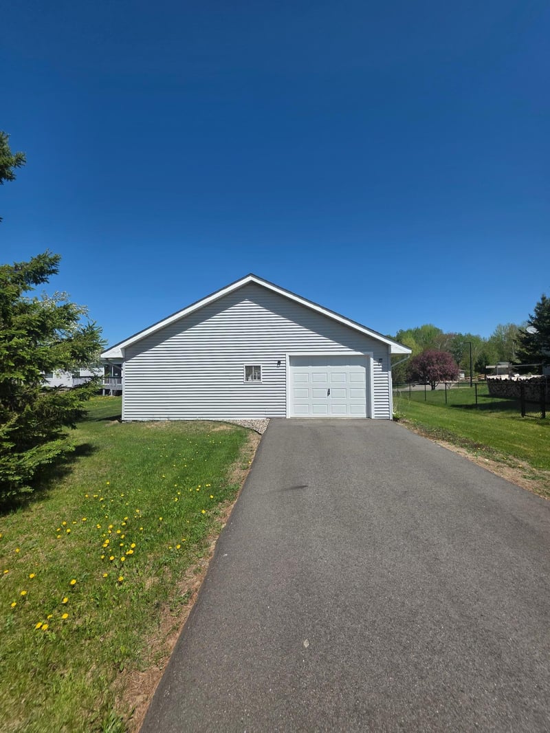 908 Trailview St, Bovey, MN 55709