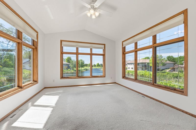 1404 Heritage Ave NW, Hutchinson, MN 55350