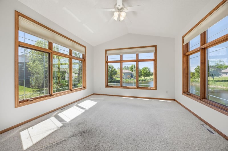 1404 Heritage Ave NW, Hutchinson, MN 55350