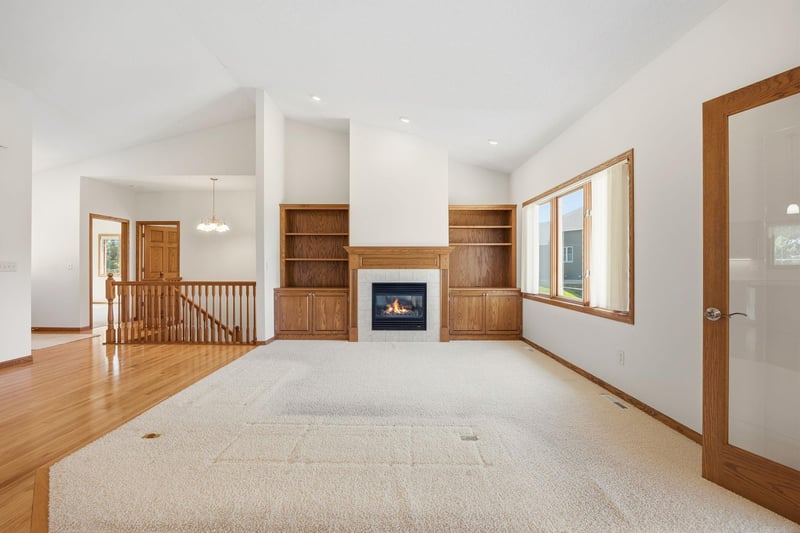 1404 Heritage Ave NW, Hutchinson, MN 55350
