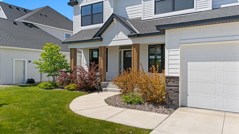 12989 Bauer Dr N, Champlin, MN 55316