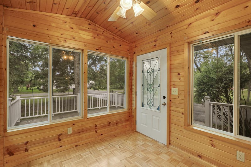 39789 Nez Pierce Ln, North Branch, MN 55056
