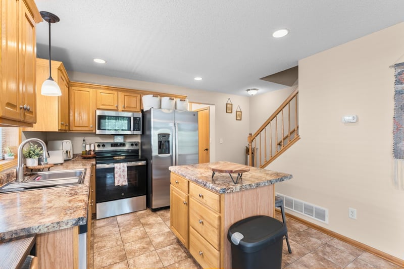 3156 River Falls Ct NW, Rochester, MN 55901