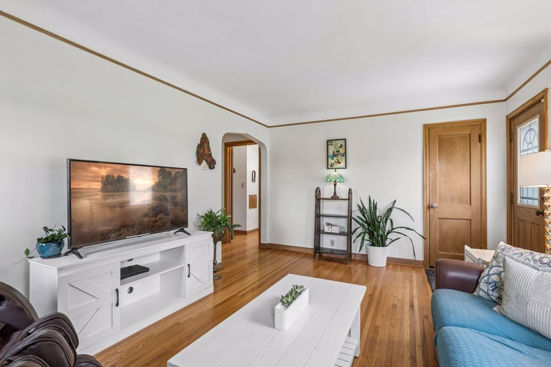 3301 Brownlow Ave, Saint Louis Park, MN 55426