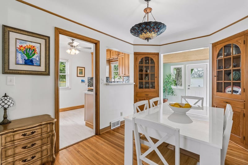 3301 Brownlow Ave, Saint Louis Park, MN 55426