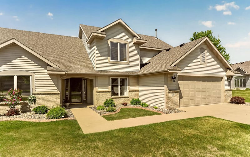 5211 Gemstone Ln NW, Rochester, MN 55901
