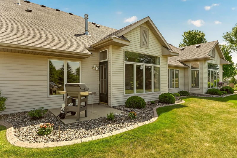 5211 Gemstone Ln NW, Rochester, MN 55901