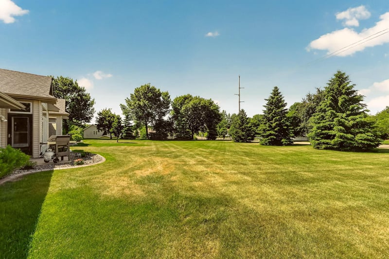 5211 Gemstone Ln NW, Rochester, MN 55901