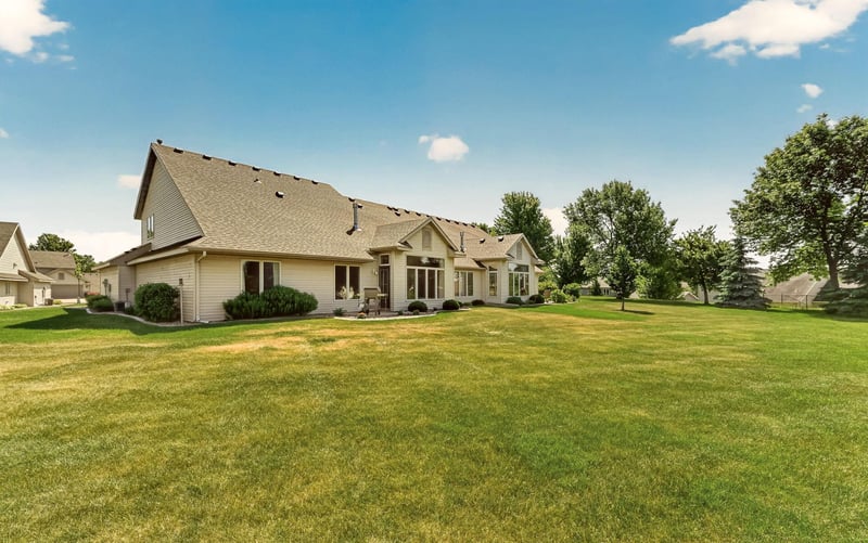 5211 Gemstone Ln NW, Rochester, MN 55901