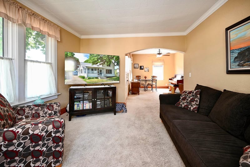 267 W Mill St, Winona, MN 55987