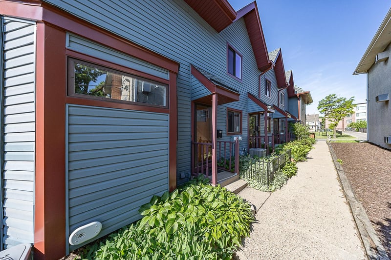 2421 Elliot Ave, Minneapolis, MN 55404