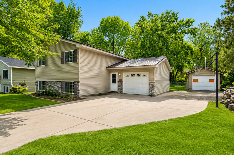 31050 Foster Ave, Stacy, MN 55079