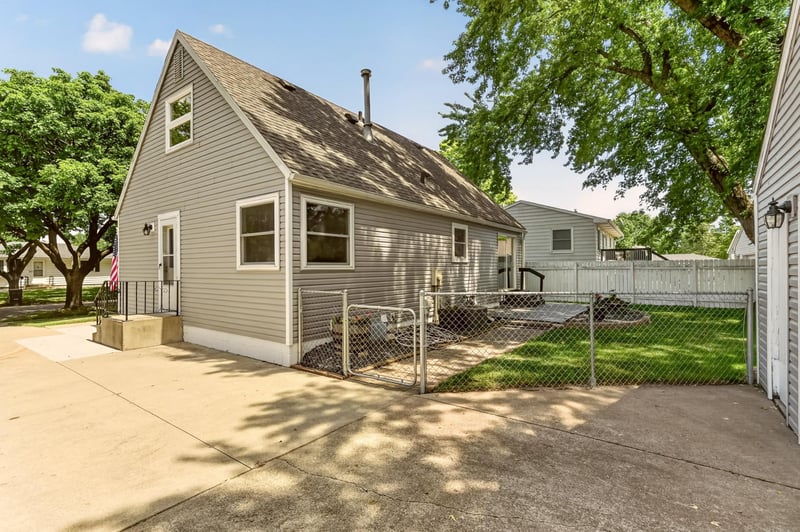 914 16 1/4 St SE, Rochester, MN 55904