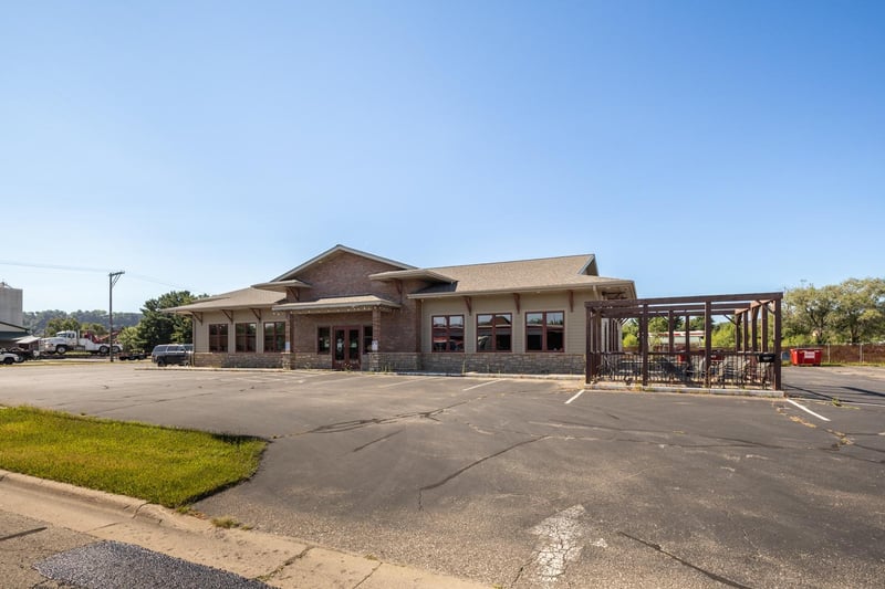 800 W Lyon Ave, Lake City, MN 55041