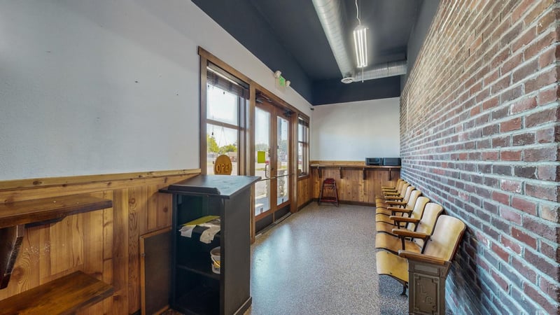 800 W Lyon Ave, Lake City, MN 55041