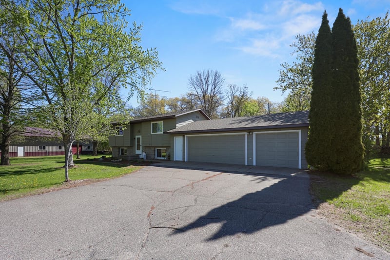 1546 Primrose Rd NE, Sauk Rapids, MN 56379