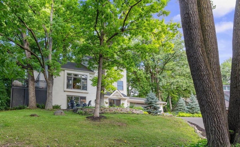 5370 Shady Hills Cir, Excelsior, MN 55331