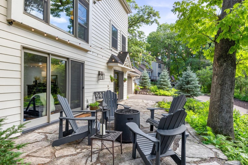 5370 Shady Hills Cir, Excelsior, MN 55331