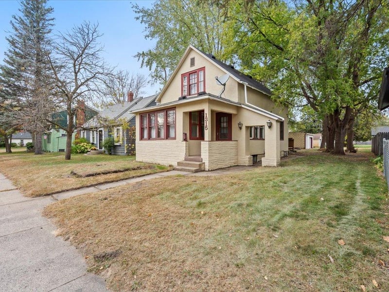 1315 Pine St, Brainerd, MN 56401