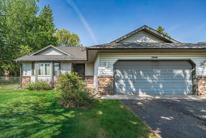13638 Hidden Creek Dr, Andover, MN 55304